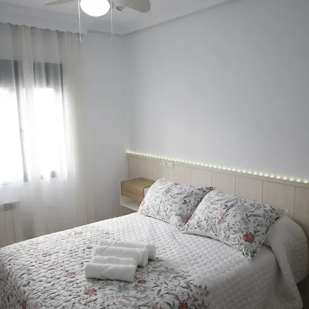 아파트 El Desvan De La Vera At-cc-00848 *